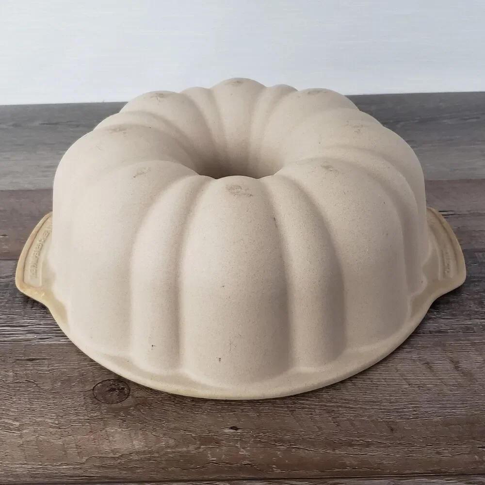 Pampered Chef Stoneware 10